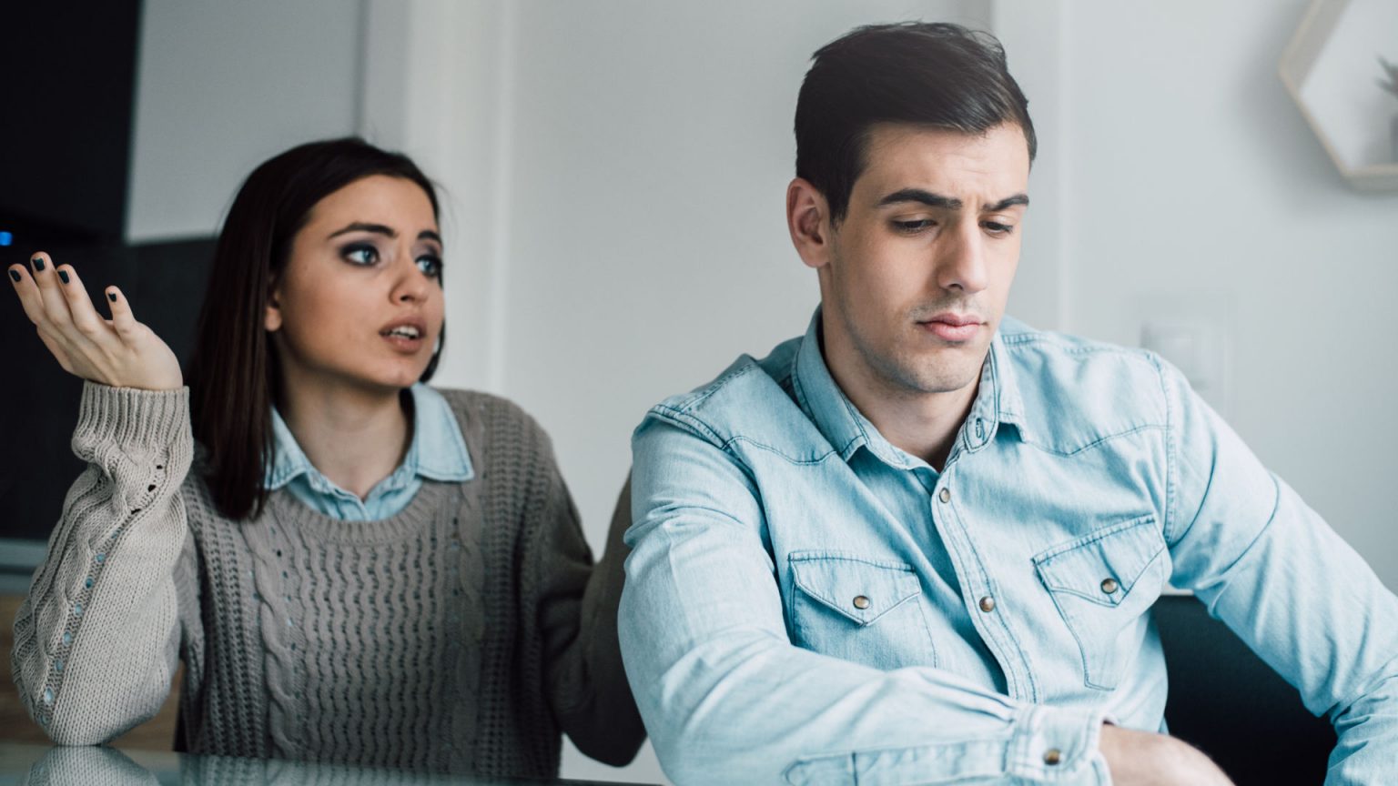 7 Things That Can Ruin A Relationship Rather Than Fix It The Modern Man